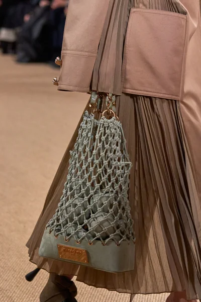 Look 26
